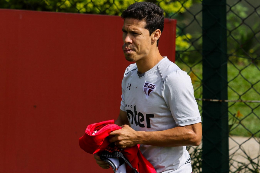 Resultado de imagem para Hernanes diz que Cuca acertou ao substituÃ­-lo de jogo do SPFC