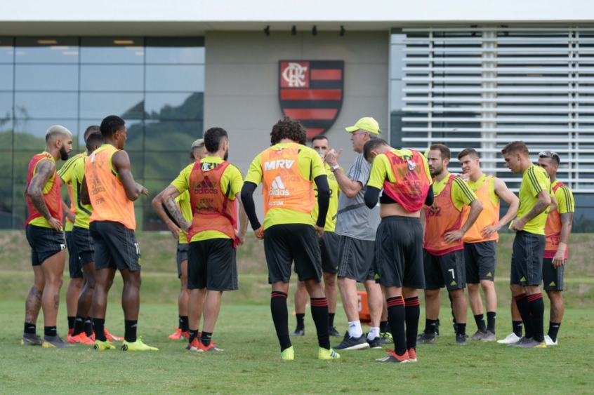 Abel Braga e elenco - Ninho do Urubu