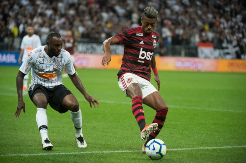 Corinthians x Flamengo Vagner Love e Bruno Henrique