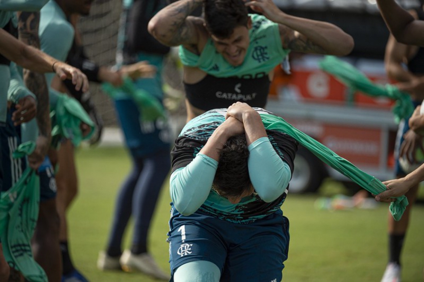 Pedro e Diego Alves