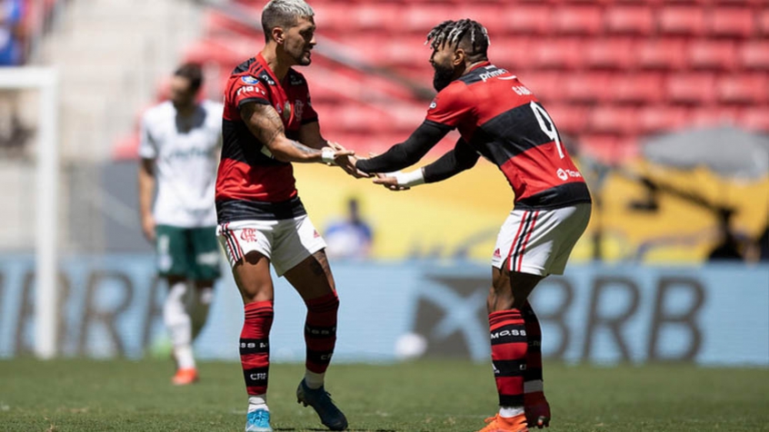 Flamengo x Palmeiras Supercopa do Brasil - Arrascaeta e Gabigol
