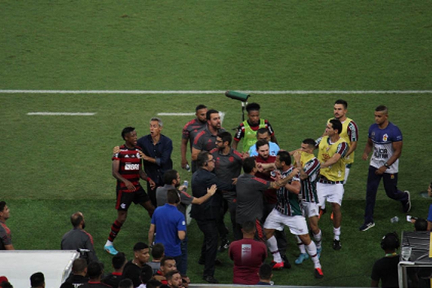 Confusão Fluminense x Flamengo - decisão