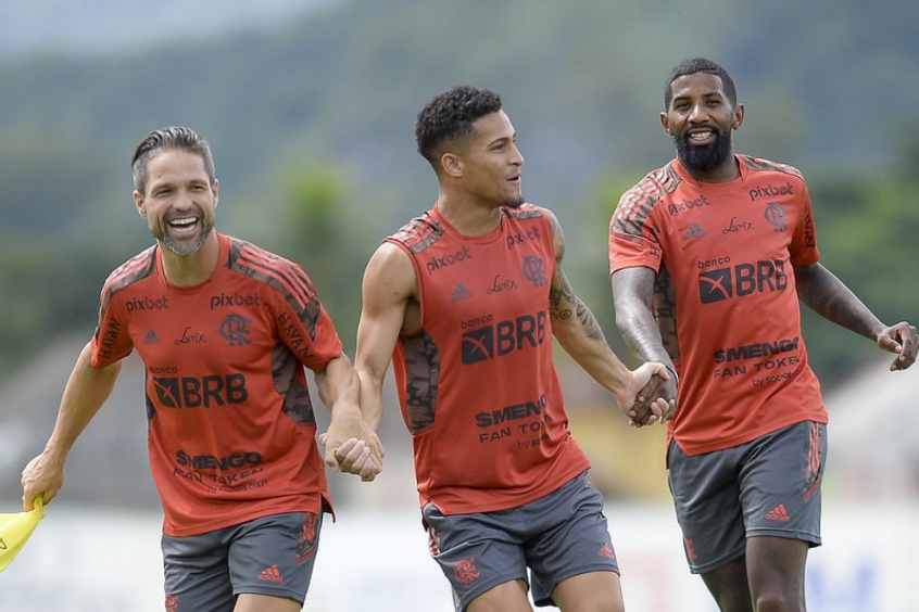 Diego, João Gomes e Rodinei - Treino do Flamengo