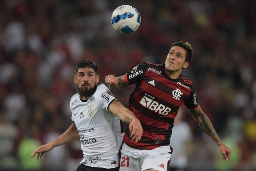 Flamengo x Corinthians - Bruno Méndez e Pedro