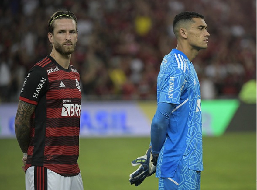 Flamengo - Léo Pereira e Santos
