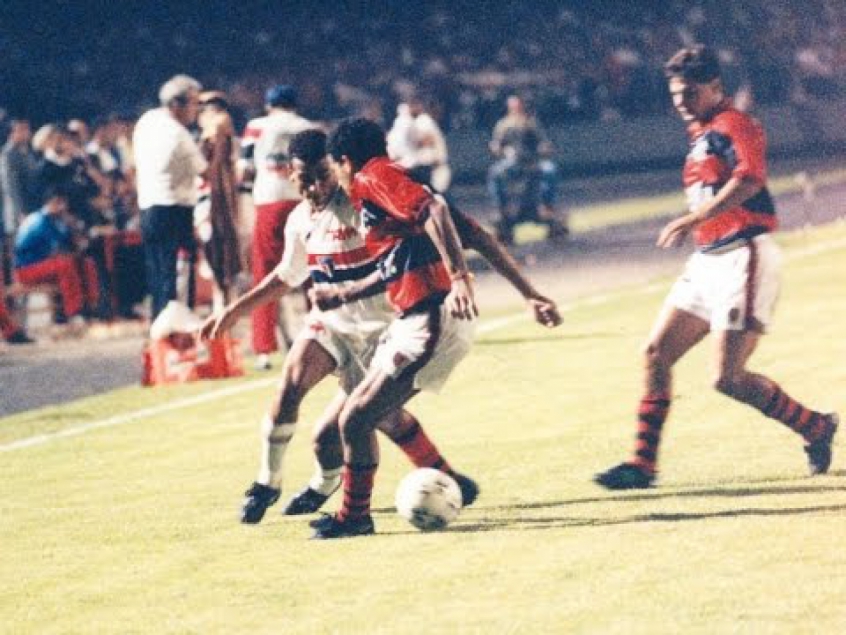 Cafu - São Paulo x Flamengo 1993