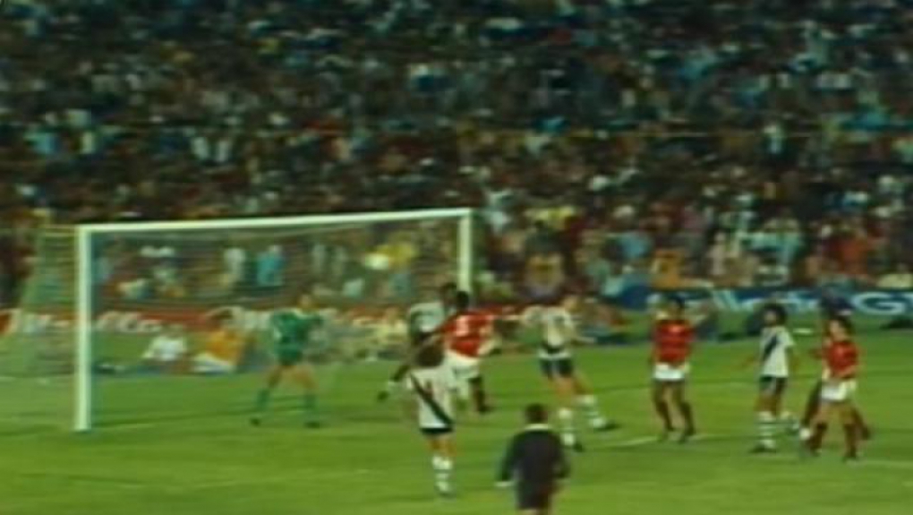 &Iacute;dolo do Flamengo, Rondinelli escreveu mais uma linha na hist&oacute;ria do futebol com o gol marcado contra o Vasco na final de 1978