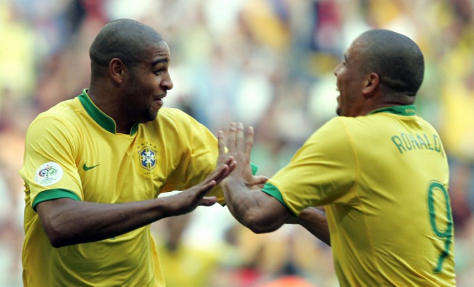 Adriano e Ronaldo formaram o ataque titular da Sele&ccedil;&atilde;o Brasileira na Copa de 2006