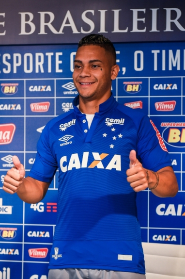 Apresenta&ccedil;&atilde;o de Bryan no Cruzeiro