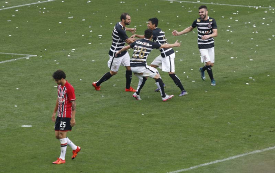 22/11/2015 - Corinthians 6x1 S&atilde;o Paulo - Brasileir&atilde;o de 2015