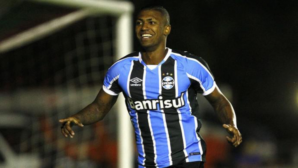 Walace, volante do Gr&ecirc;mio