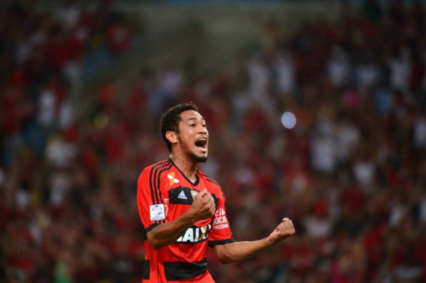 Em casa, o Flamengo fez 3 x 1 sobre o Emelec na Libertadores-2014