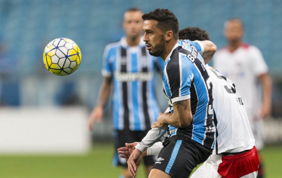 Gr&ecirc;mio x Atl&eacute;tico-PR - Edilson