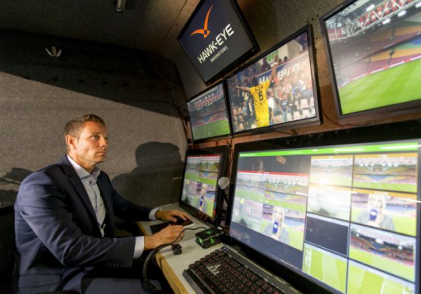 Ajax x Willem - Árbitro de vídeo