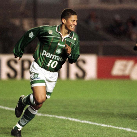 1998 - A bola sempre passava pelos pés de Alex naquela conquista do Palmeiras