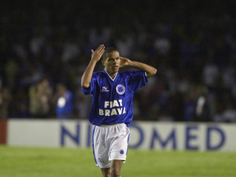 2000 - Geovanni despontou pelo Cruzeiro na edi&ccedil;&atilde;o de 2000. Marcou na final contra o S&atilde;o Paulo