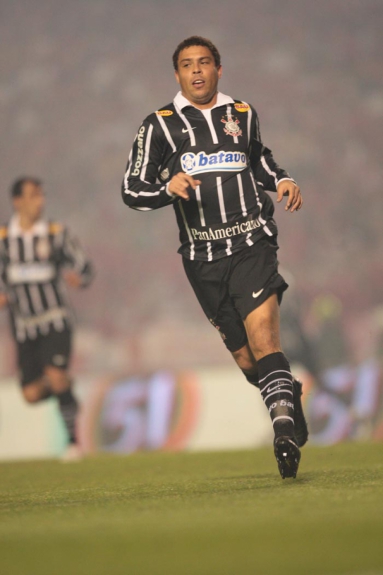 2009 - O Corinthians de Ronaldo Fen&ocirc;meno bateu o Inter na decis&atilde;o
