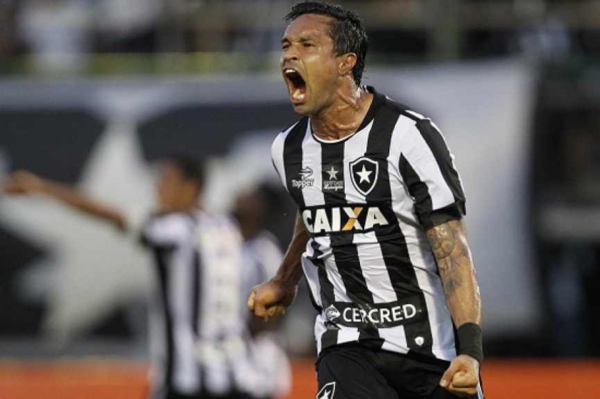 Dudu Cearense comemora o gol da vit&oacute;ria