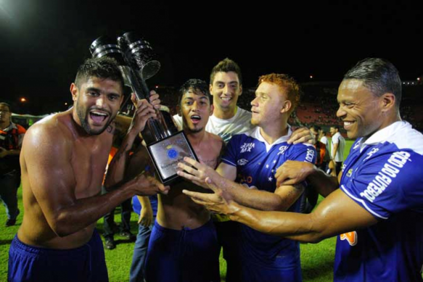 13/11/2013 - Vitória 1x3 Cruzeiro - quatro rodadas de antecedência