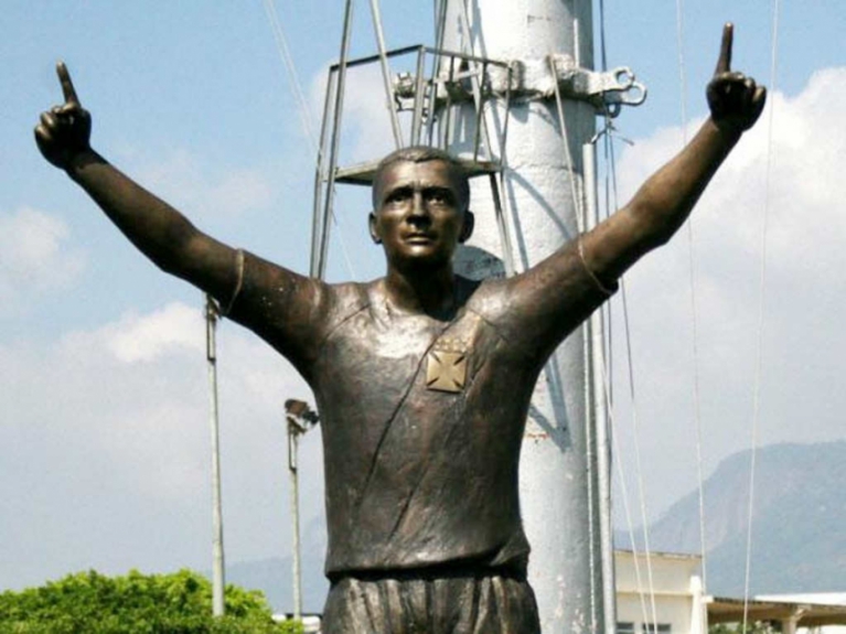 Romário - Estátua em São Januário