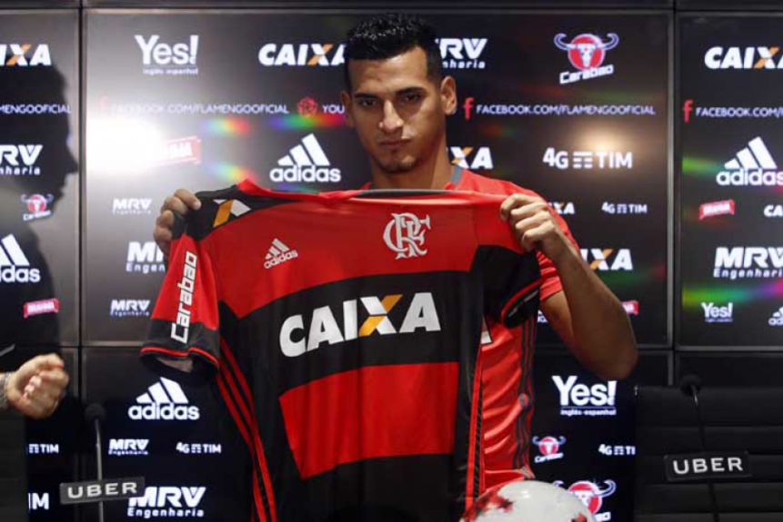 Flamengo - Apresenta&ccedil;&atilde;o Miguel Trauco