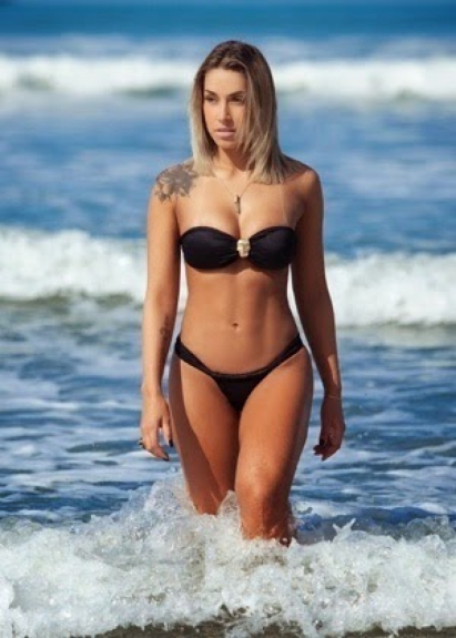 Dani Bolina ex de Adriano Imperador
