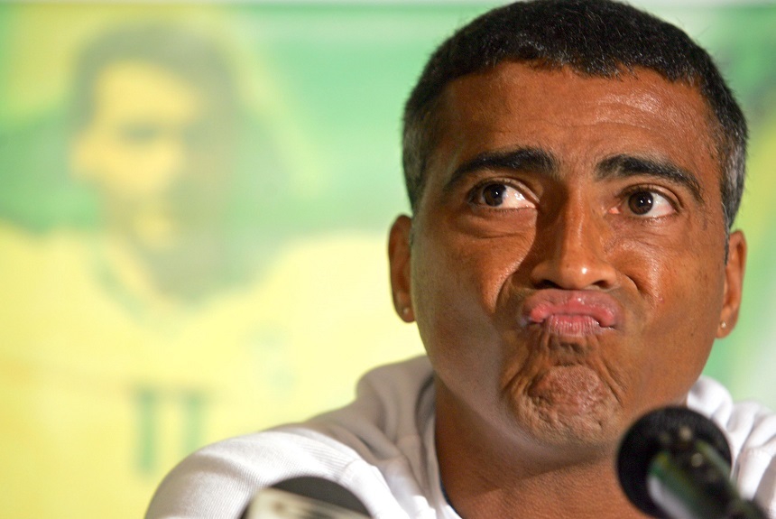 Rom&aacute;rio sempre polemizou diante dos microfones. 'Pel&eacute; calado &eacute; um poeta' e 'Agora a corte est&aacute; toda feliz: o rei, o pr&iacute;ncipe e o bobo' foram as frases mais cl&aacute;ssicas.