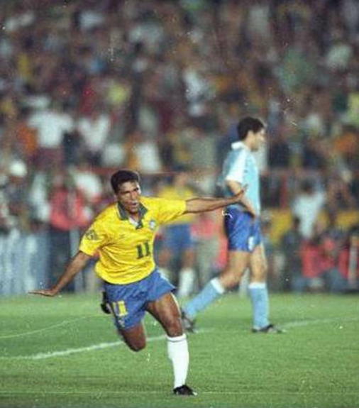 Brasil 2x0 Uruguai - Eliminatórias da Copa de 1993 (gol de Romário)