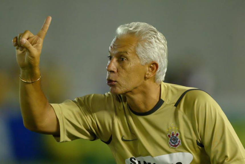 Emerson Le&atilde;o pelo Corinthians