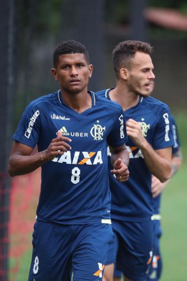 Márcio Araújo em treino do Flamengo