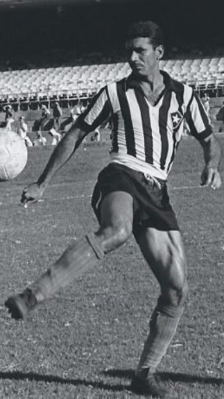 Nilton Santos pelo Botafogo