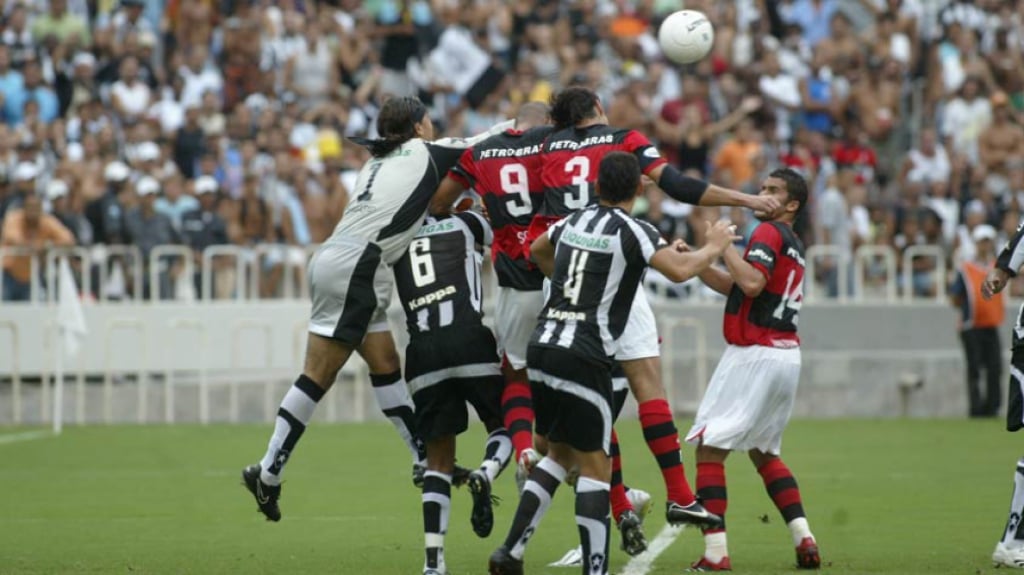 Flamengo 2x1 Botafogo - Ta&ccedil;a Guanabara de 2008 - p&ecirc;nalti sobre F&aacute;bio Luciano