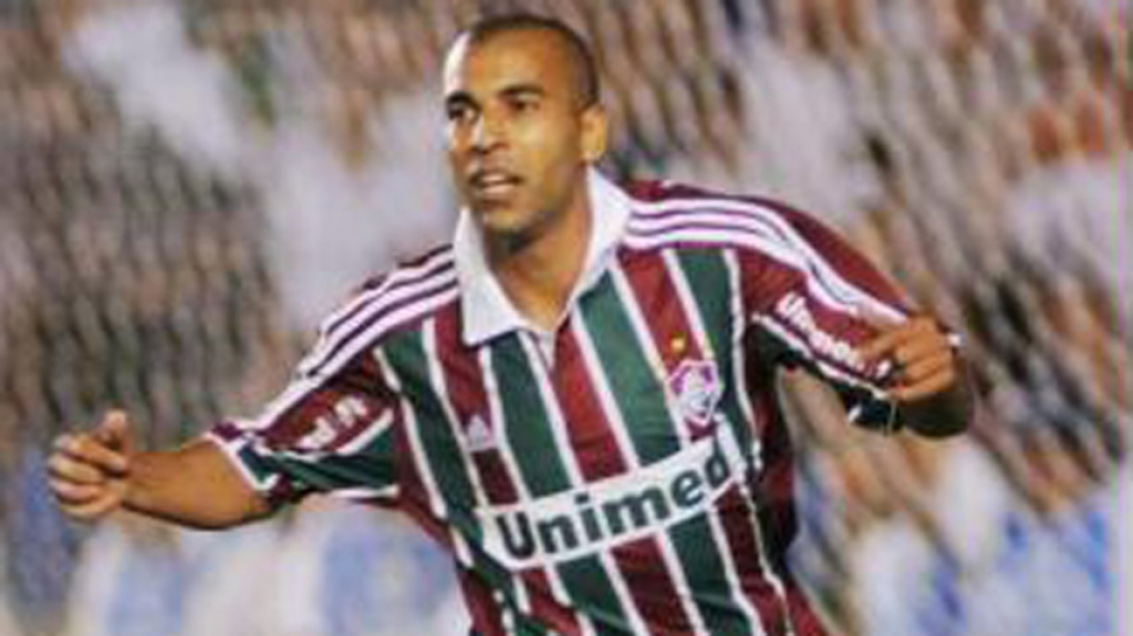 Emerson Sheik - com camisa do Fluminense