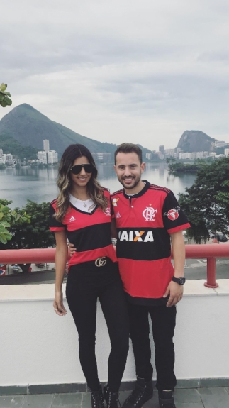 Everton Ribeiro e sua esposa, Mar&iacute;lia Nery
