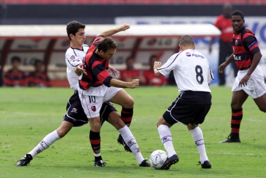 Corinthians 1x2 Flamengo - 13/10/2001 - DERROTA