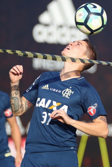 Adryan em treino do Flamengo