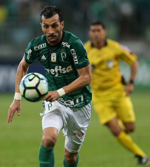 Aos 36 anos, Edu Dracena já fez 25 jogos em 2017