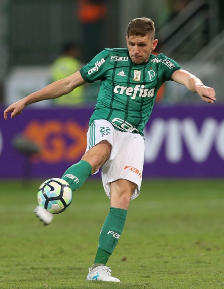 Fabiano fez 8 partidas com Cuca, 3 como titular