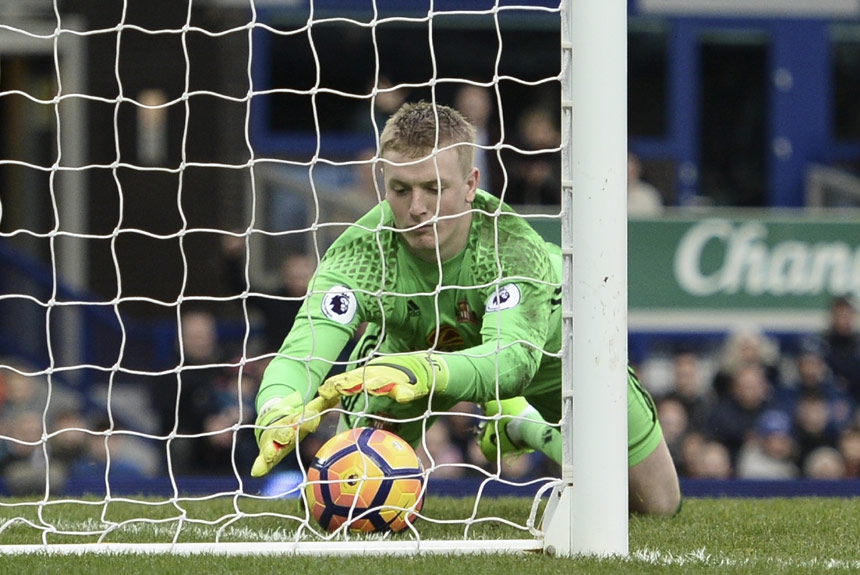 Por 28,5 milhões (cerca de R$ 104 milhões) o goleiro britânico Jordan Pickford trocou o Sunderland pelo Everton, mas conitnuará no futebol inglês
