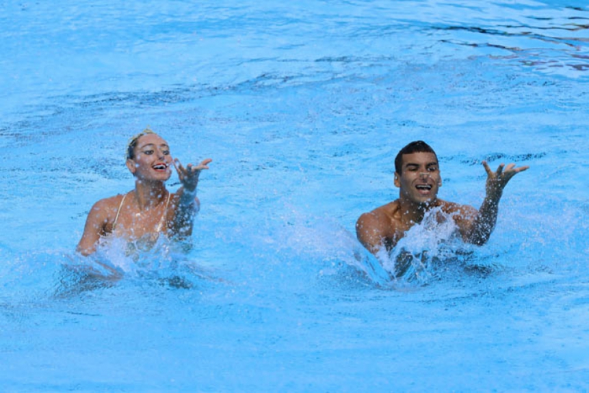 Dueto misto nado sincronizado: Renan Alc&acirc;ntara e Giovana Stephan