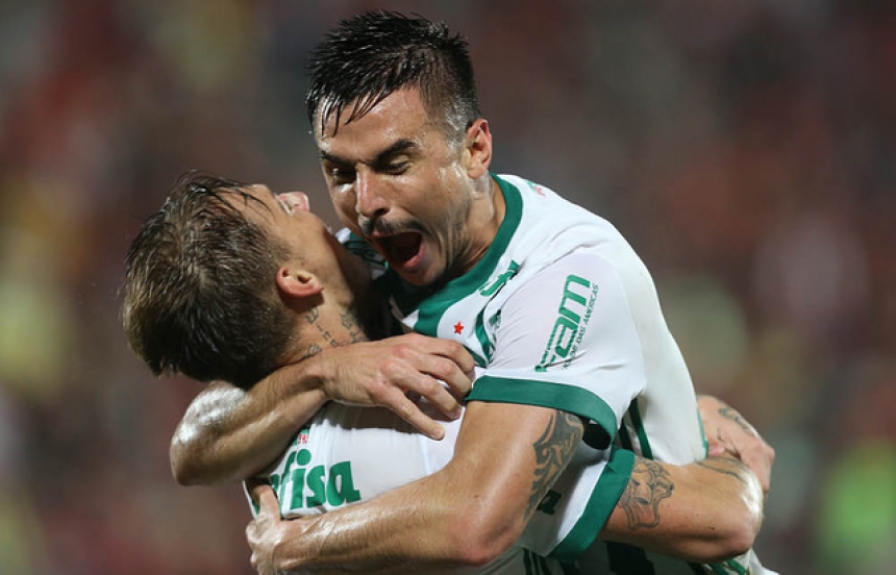 Willian comemora seu gol contra o Flamengo