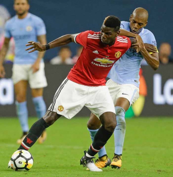 Manchester United - Sem Ibrahimovic, caber&aacute; a Paul Pogba, protagonista da maior transfer&ecirc;ncia do futebol, ser o grande protagonista dos Red Devils