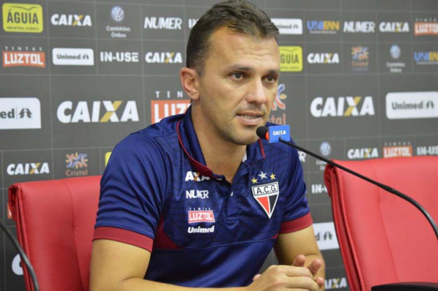 Jo&atilde;o Paulo Sanches - t&eacute;cnico do Atl&eacute;tico-GO