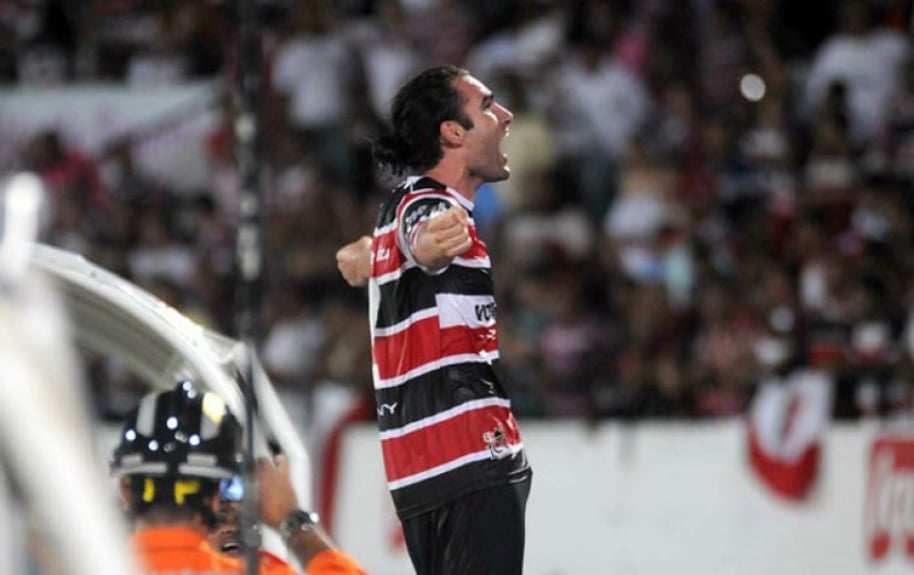 Léo Gamalho - Santa Cruz