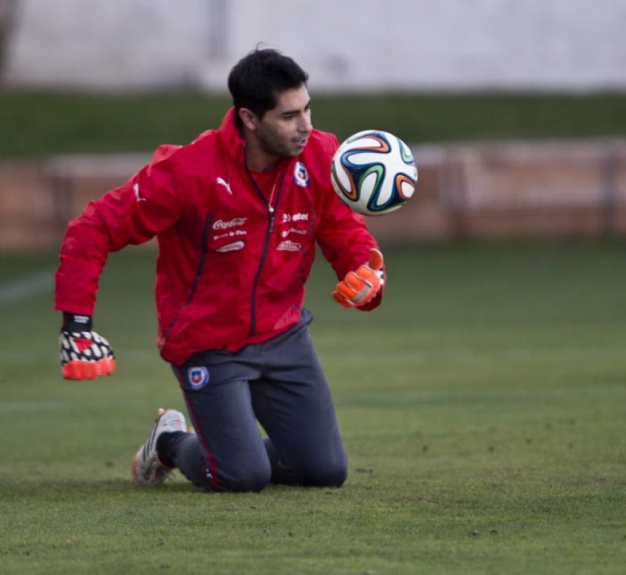 O chileno Johnny Herrera teve passagem apagada pelo Corinthians. Chegou com status de titular em 2006 e virou terceiro goleiro, sendo negociado no ano seguinte
