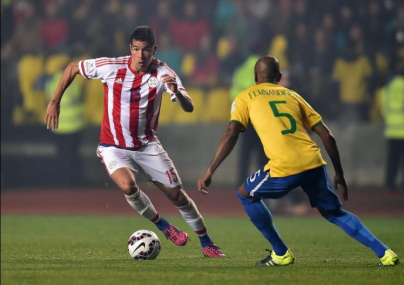 V&iacute;ctor C&aacute;ceres