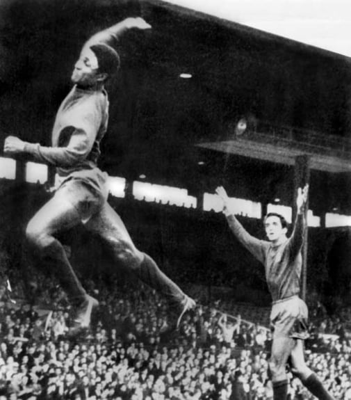 Considerado um dos maiores jogadores de todos os tempos de Portugal, Eusébio fez dois gols na vitória de 3 a 1 dos lusitanos que tirou o Brasil da Copa do Mundo de 1966