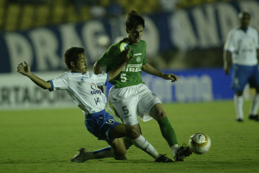Ganhador da Copa do Brasil de 2004, o Santo André foi eliminado na fase de grupos da Libertadores de 2005
