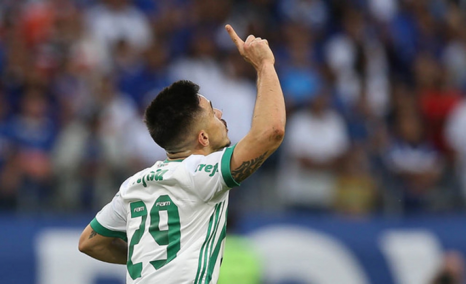 2º gol de cabeça no BR-2017: Willian, contra o Cruzeiro