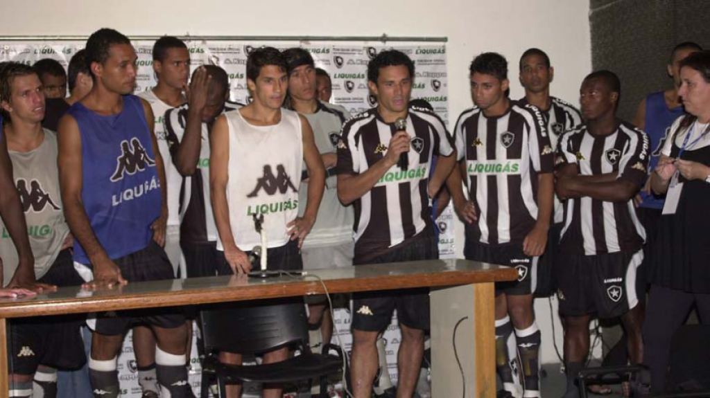 Ap&oacute;s perder a Ta&ccedil;a Guanabara de 2008 no Maracan&atilde; para o Flamengo, os jogadores alvinegros, revoltados com a arbitragem, d&atilde;o uma entrevista aos prantos no vesti&aacute;rio. O epis&oacute;dio ficou conhecido como 'Choror&ocirc;'